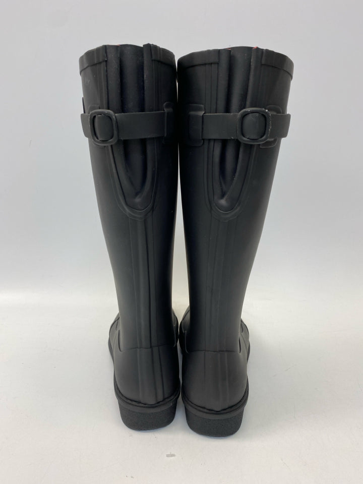 Fit Flop  Size 7 Black Boots
