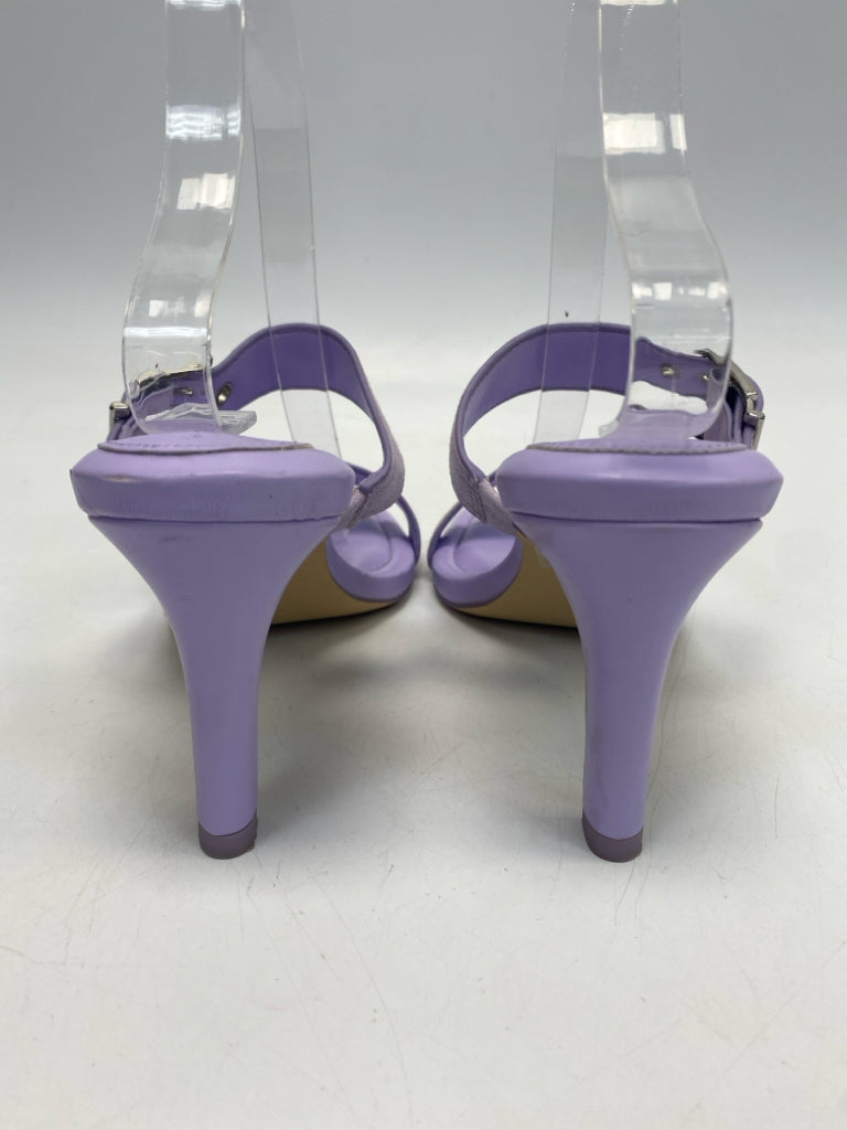 Wht House/Blk Mkt  Size 8.5 Lavender Sandals