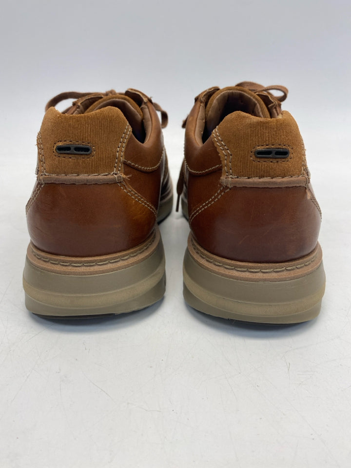 NWOT Clarks Size 10 Brown Lace-Up Men&