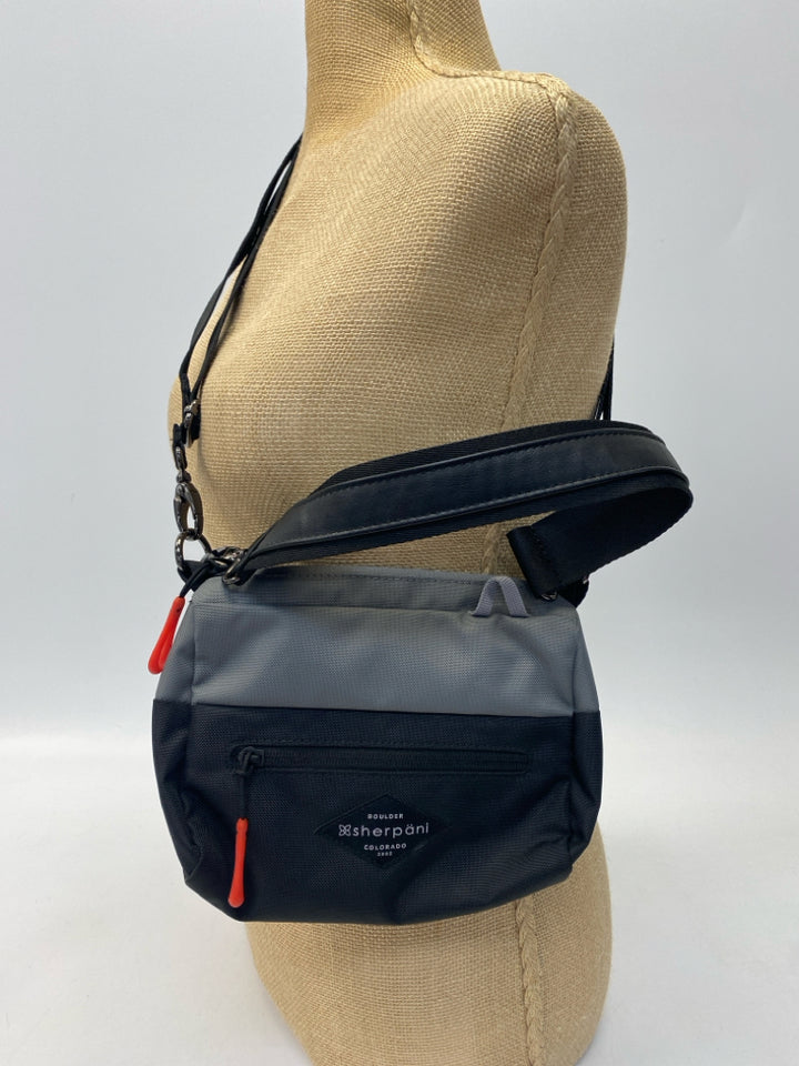 Sherpani Black Gray Crossbody