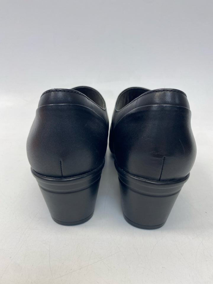 NWOT Clarks US Shoe Size 8 Black Heels