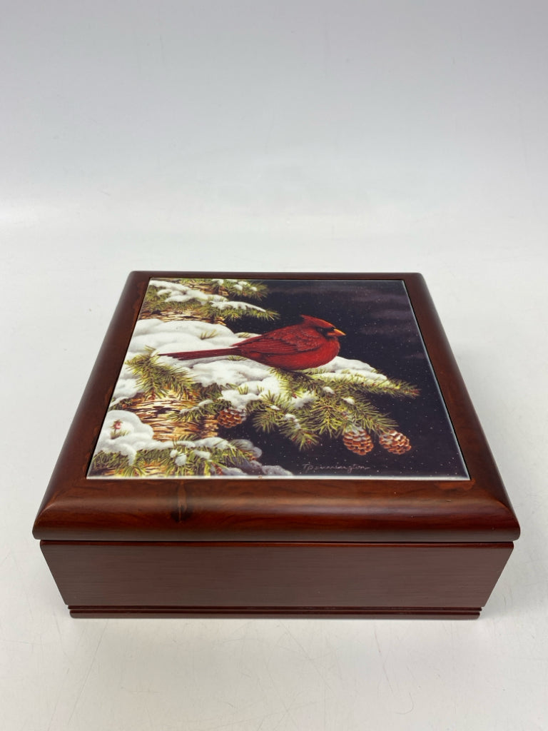 Brown Red/Green Box