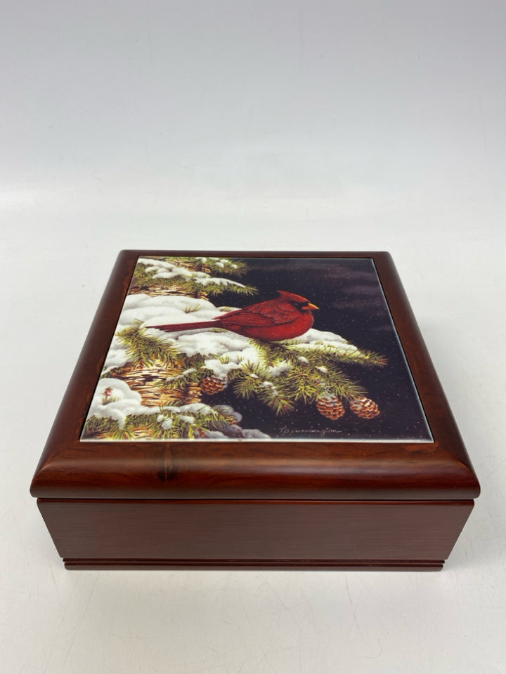 Brown Red/Green Box