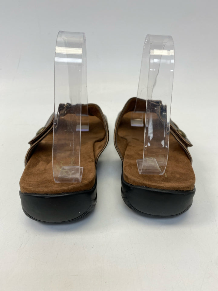 Easy Street  Size 8.5N  Dark Bronze Sandals  **NARROW**
