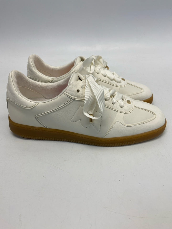 NWOT Birdies  Size 8 Cream Lace-up Sneakers