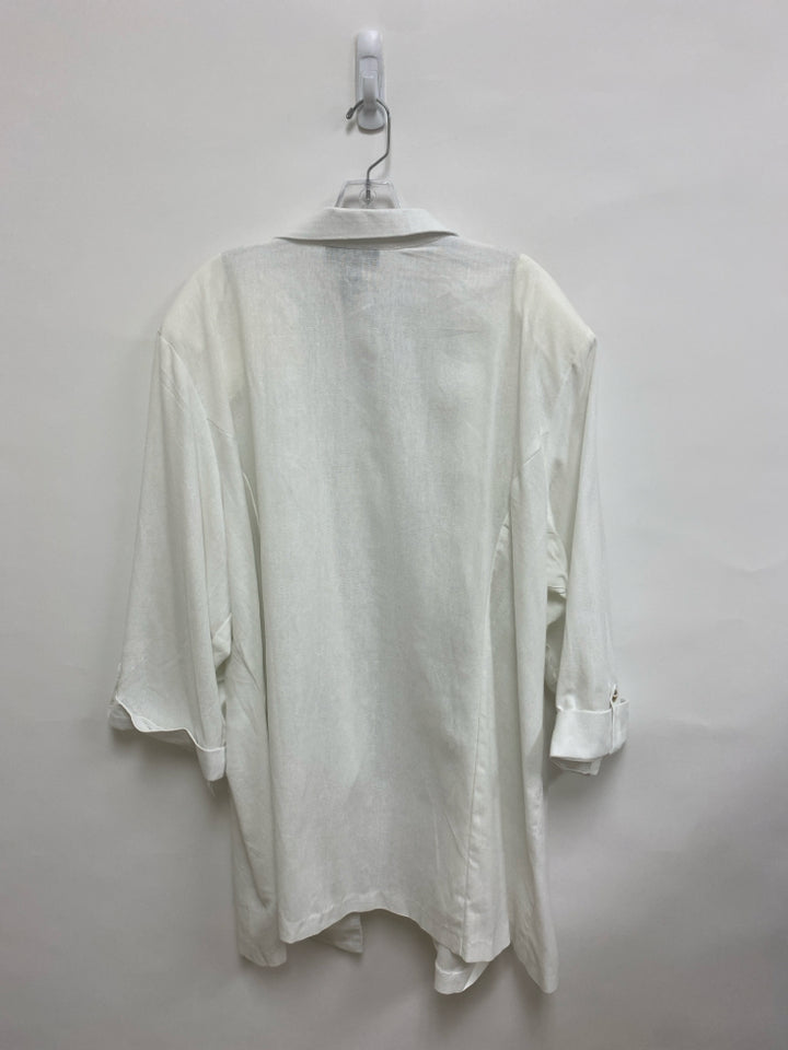 NWT Ashley Stewart  SIZE  30/32 White Drape Plus Size Jacket
