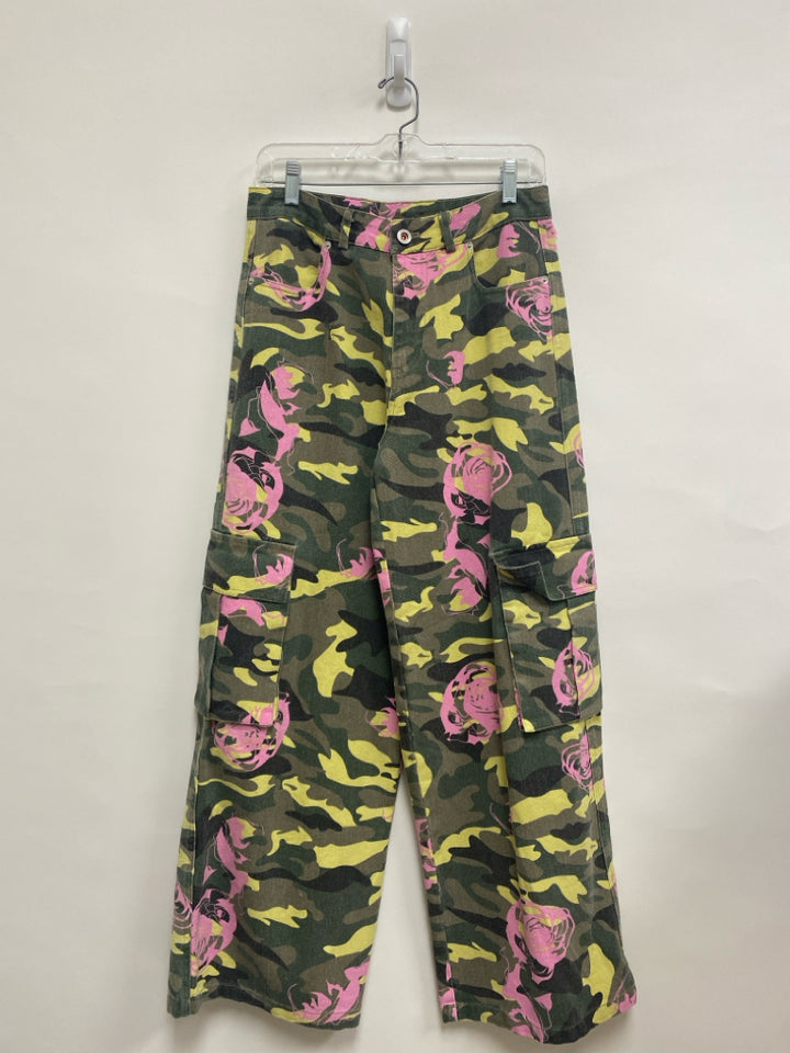 NWT Size S Green Pink/Black Camouflage Ladies Jeans