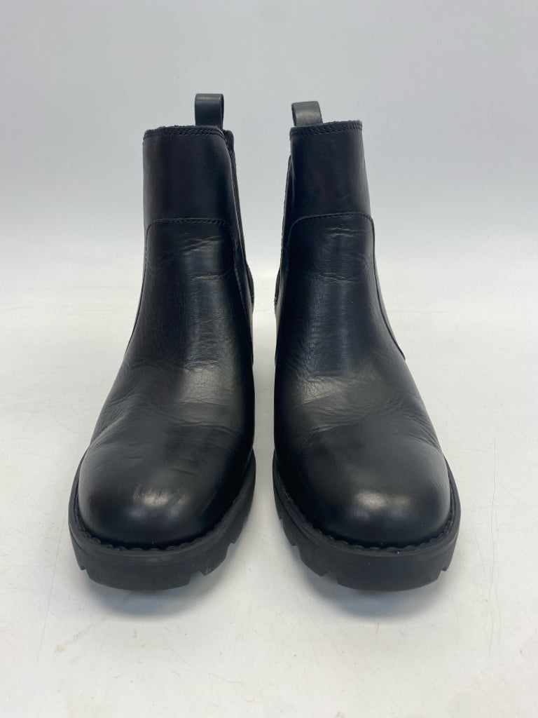Born US Shoe Size 11 Black Boots