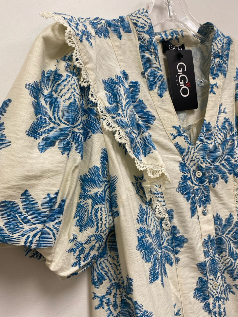 NWT GiGiO Size S Cream Blue Flowers Puff Sleeve Ladies Top
