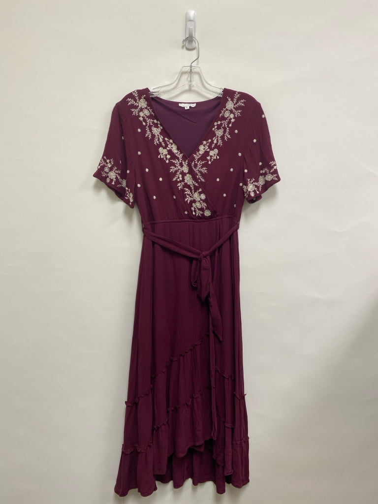BALTIC BORN Size S Burgundy Cream Embroidered Short Sleeve Ladies Dress