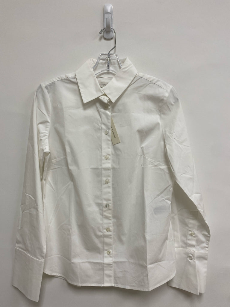 NWT Banana Republic Size 6 White Button Up Ladies Top