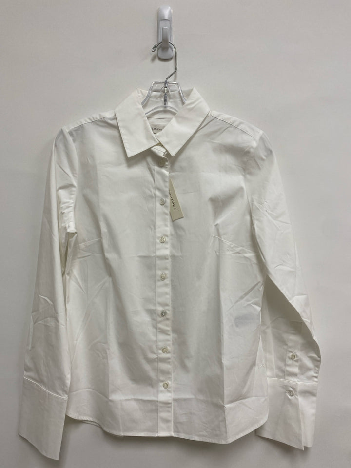 NWT Banana Republic Size 6 White Button Up Ladies Top