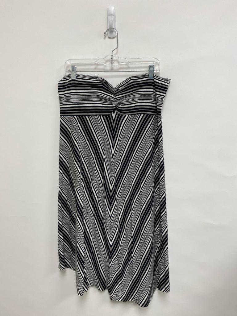 Patagonia Size L Black/White Gray Stripes Strapless Ladies Dress