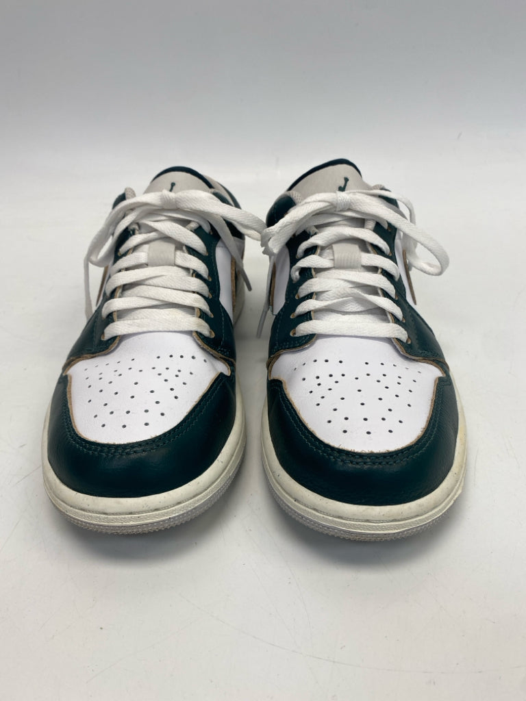 Nike Size 8.5 White Dark Green Lace-Up Men&