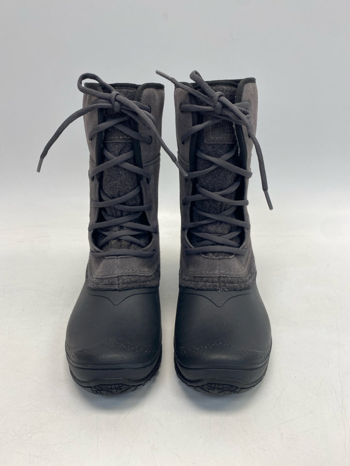 NWOT North Face US Shoe Size 9 Gray Lace-up Boots