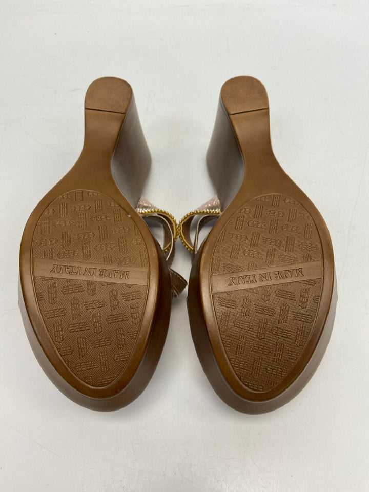 NWOT ItalianShoemaker  Size 7.5 Gold Rhinestone(s) Sandals