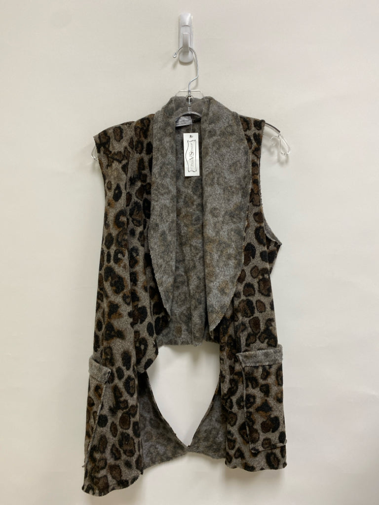 NWT Size M Gray Brown/Black Animal Print Ladies Vest