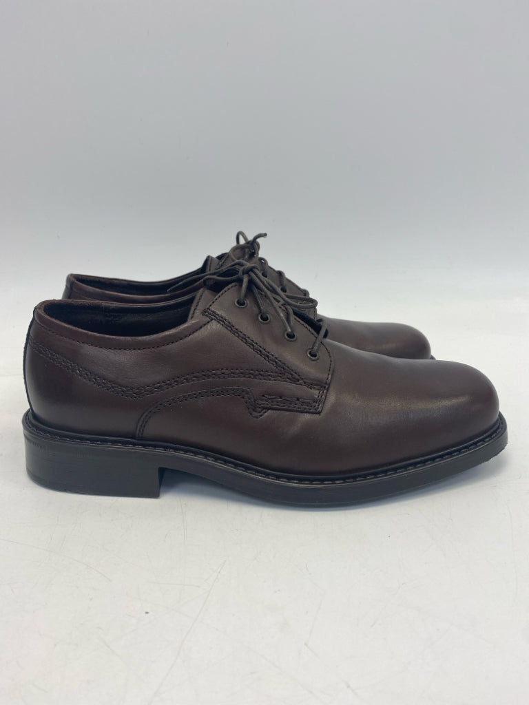 NWOT Bill Blass Size 8 Brown Lace-Up Men&