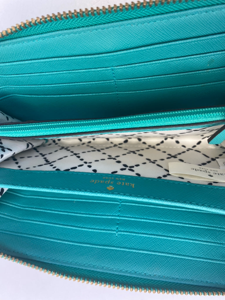 NWOT Kate Spade Green Wallet