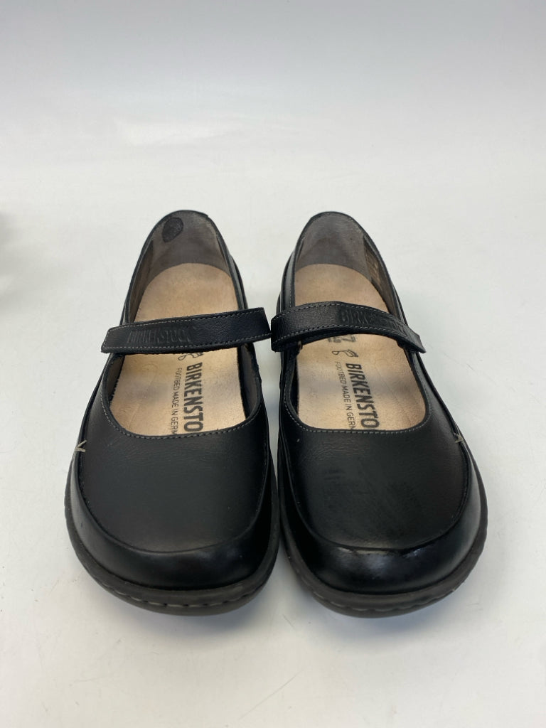Birkenstock  Size 6 Black Flats