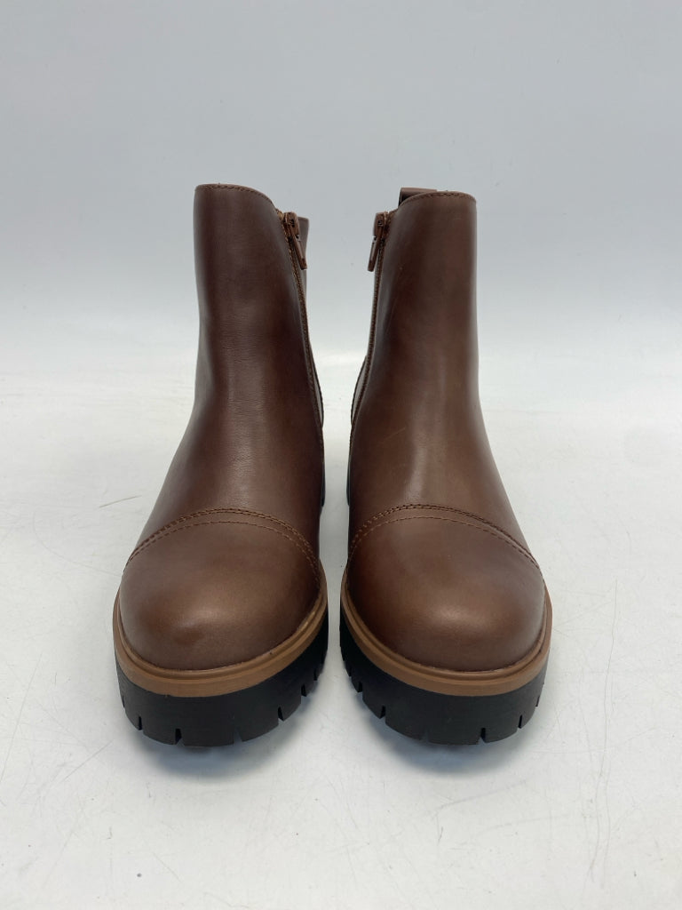 NWOT Eddie Bauer US Shoe Size 7 Brown Side Zipper Boots