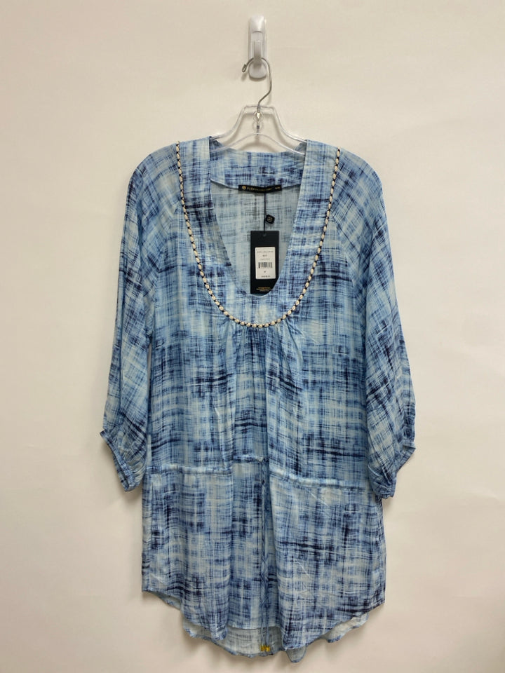 NWT Size M Light Blue Navy Print Ladies Coverup