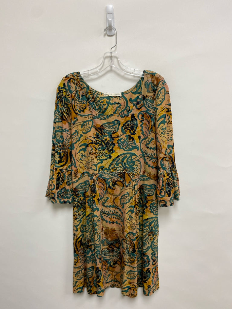 Peruvian Conn. Size M Tan Green/Black Print Bell Sleeves Ladies Dress