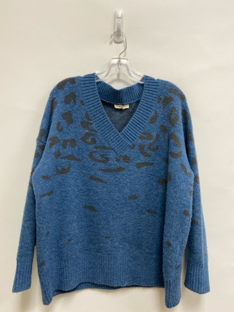 Easel Size M Blue Charcoal Animal Print V Neck Ladies Sweater
