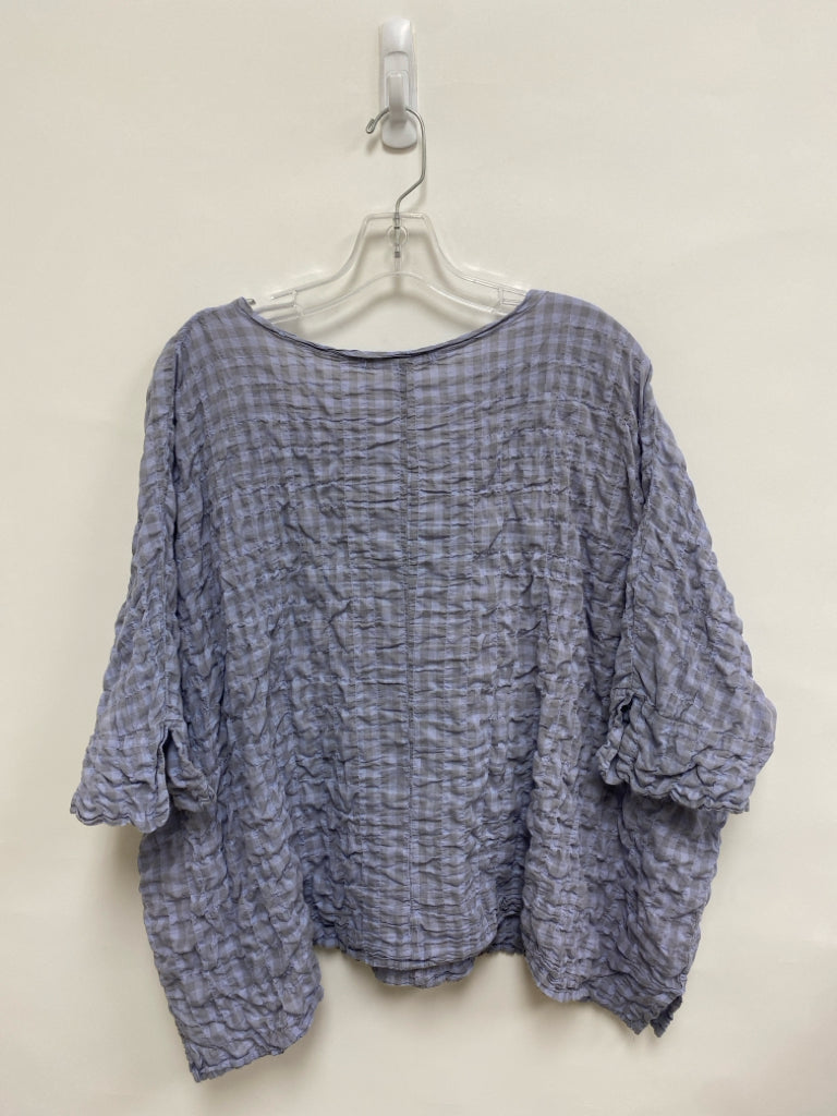 Cut Loose Size OSFM Pale Blue Gray Texture Ladies Top