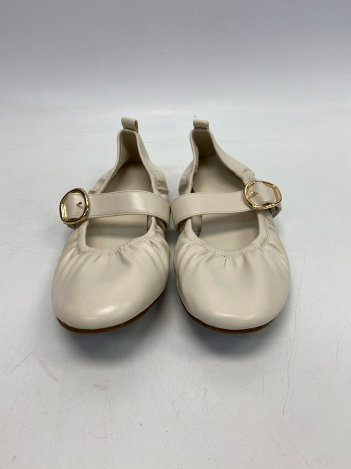 Size 10 Cream Flats