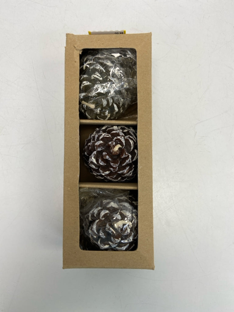 NEW/BOX Crate/Barrel Green Candle