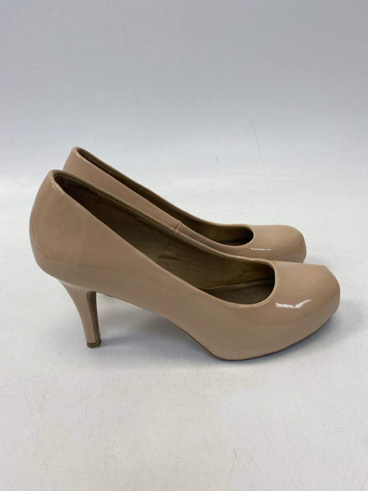 US Shoe Size 8 Nude Patent Heels