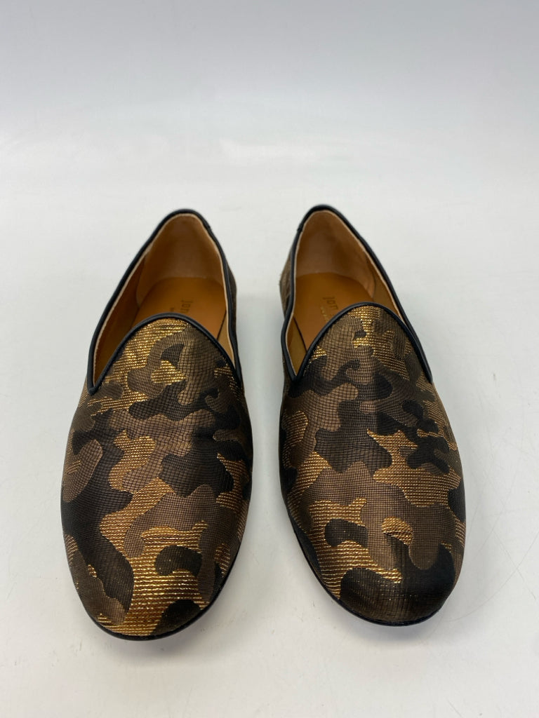 Size 8 Brown/Gold Fabric Flats
