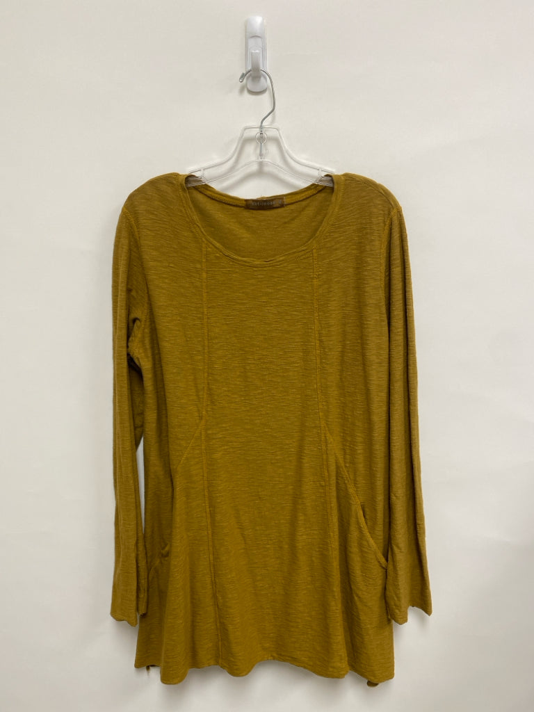 Cut Loose Size XL Mustard Long Sleeve Ladies Top