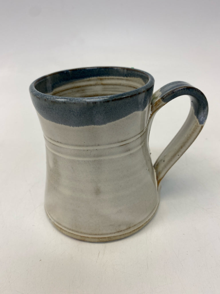 Cream/Blue Speckles Pottery
