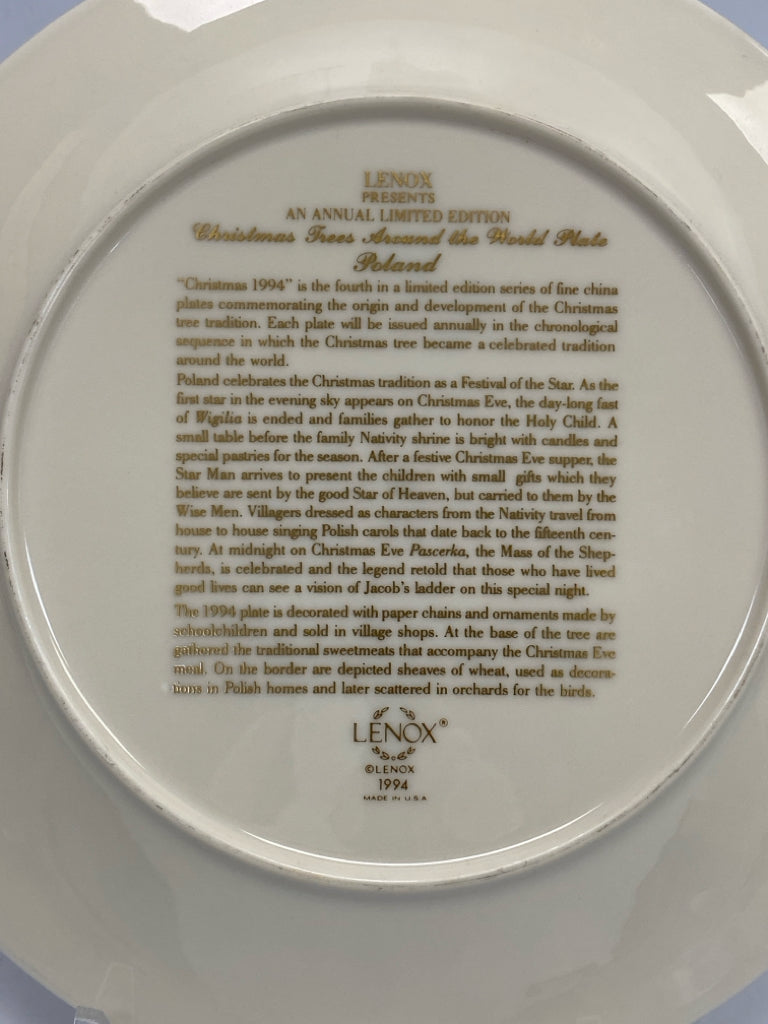 Lenox Cream Green/Multi Christmas Decorative Plate