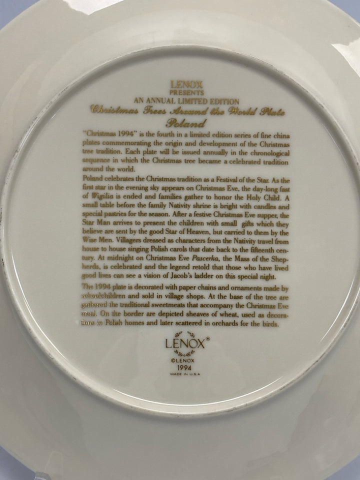 Lenox Cream Green/Multi Christmas Decorative Plate