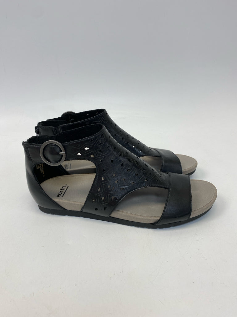 Earth  Size 12 Black Cutout Sandals