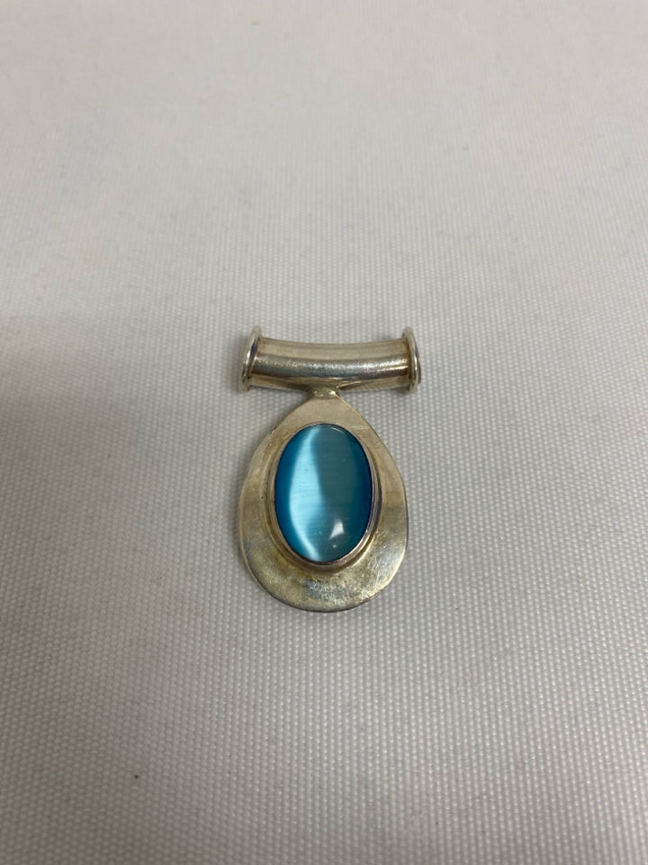 Silver Blue Oval(s) Pendant
