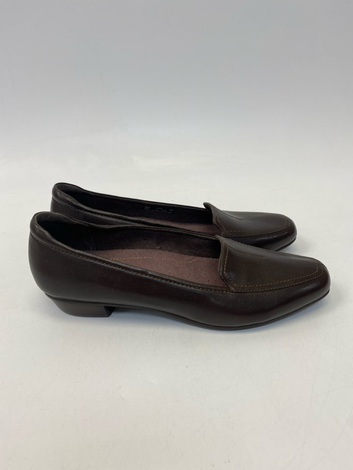 NWOT Clarks  Size 9.5 Dark Brown Flats