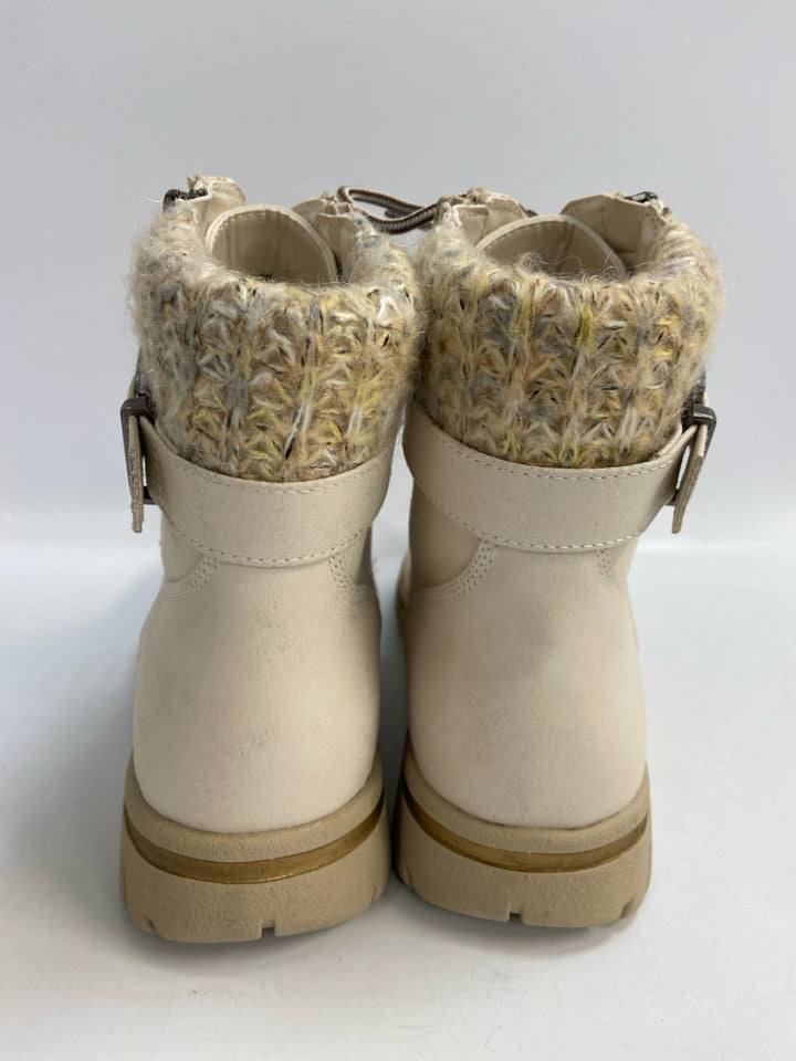 White Mountain US Shoe Size 10 Cream Side Zipper Boots