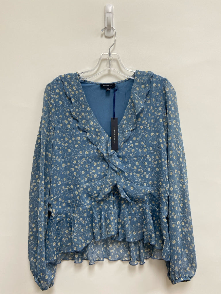 NWT Size M Dusty Blue Beige/White Floral Ladies Top