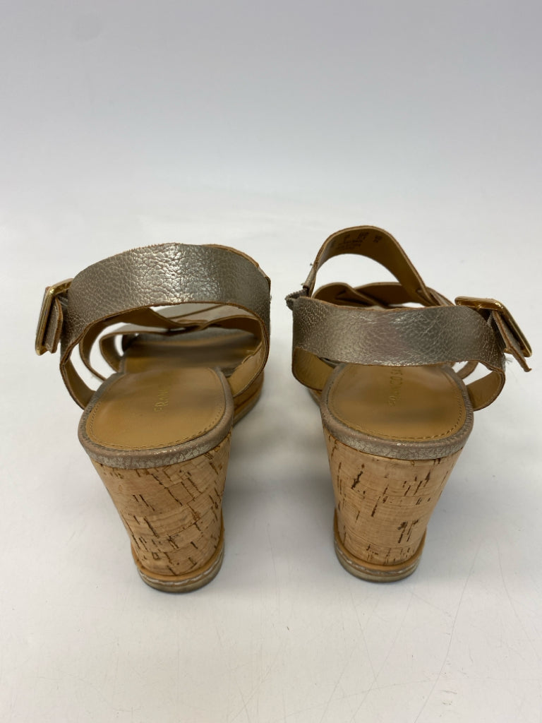 Franco Sarto  Size 7 Gold Crisscross Metallic Sandals