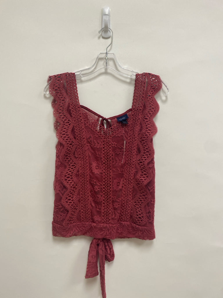 NWT daytrip Size M Rose Sleeveless Lace Ladies Top