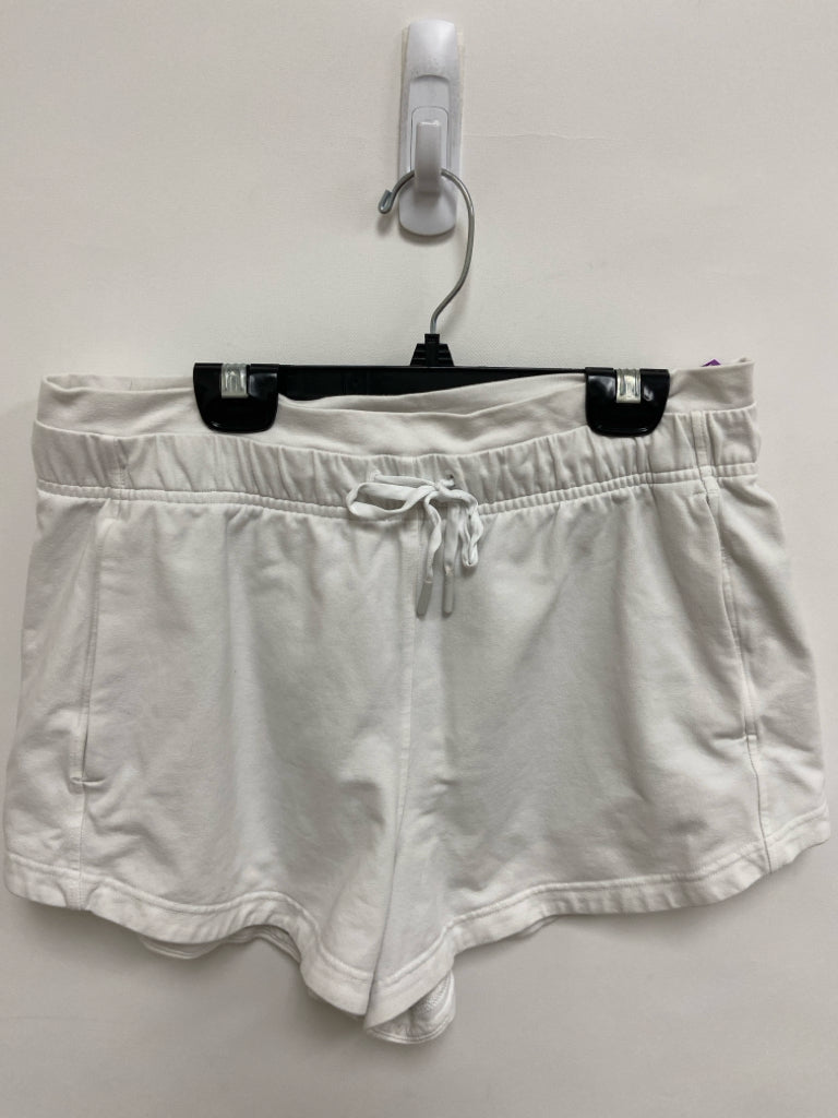 Lululemon Size 8 White Athletic Shorts
