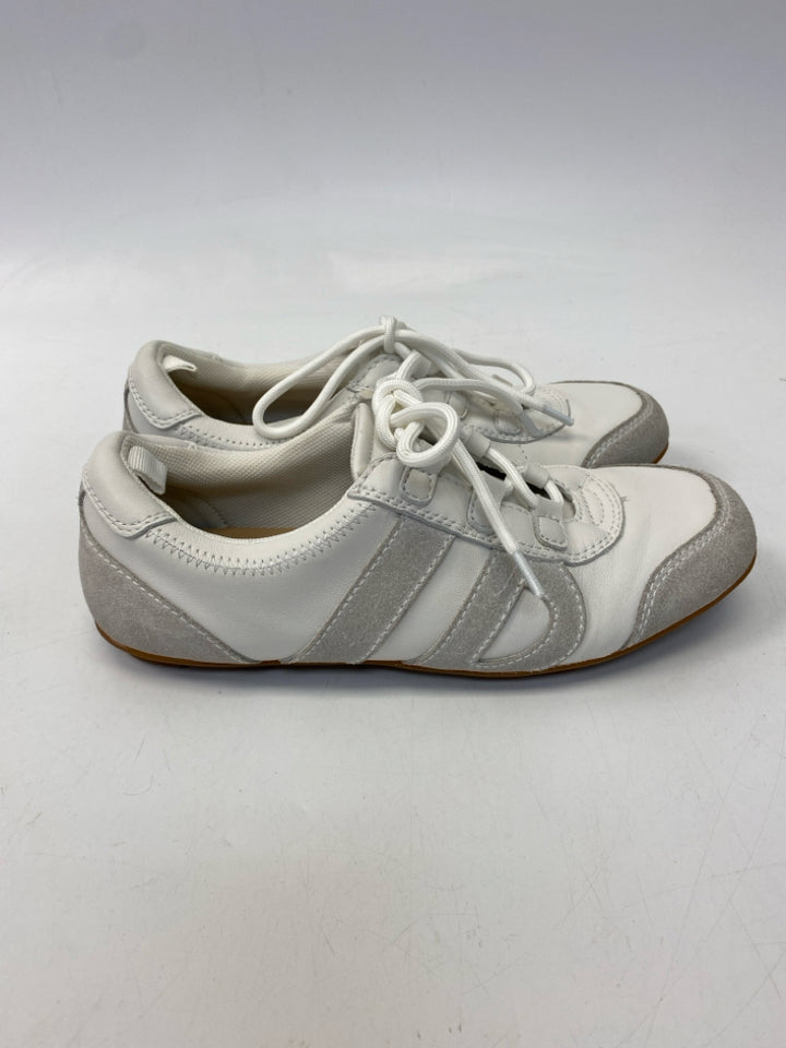 Silent D White Gray Lace-up Sneakers
