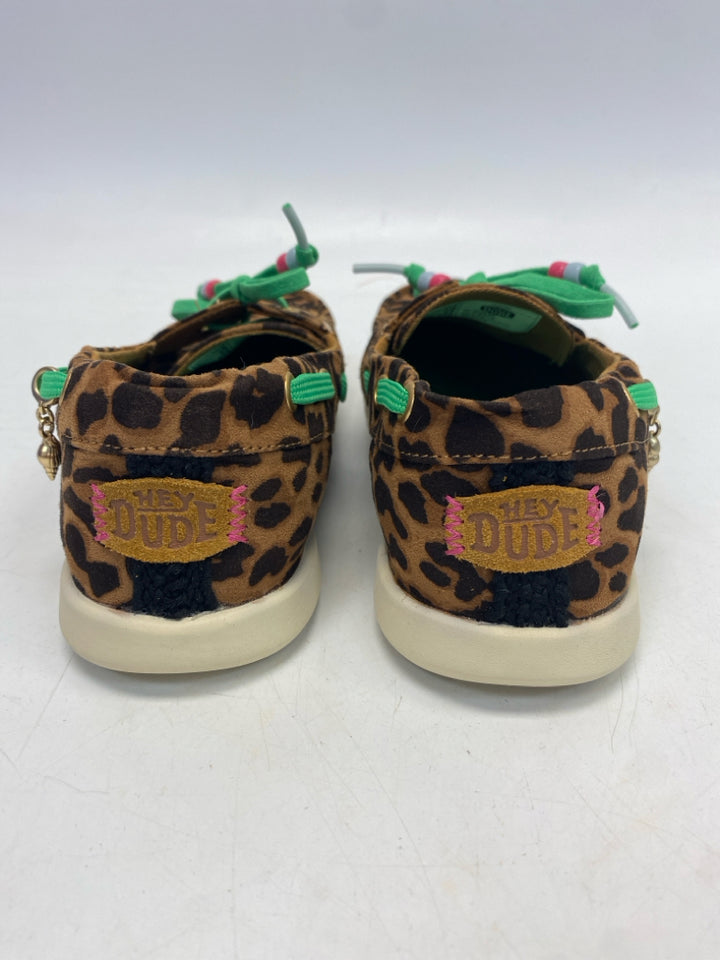 Hey Dude US Size 7 Brown/Black Green Animal Print Sneakers