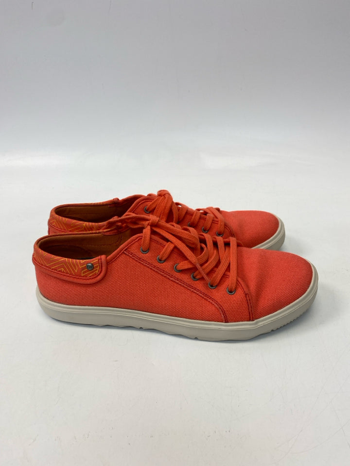 NWOT Merrell  Size 10 Coral Lace-up Sneakers