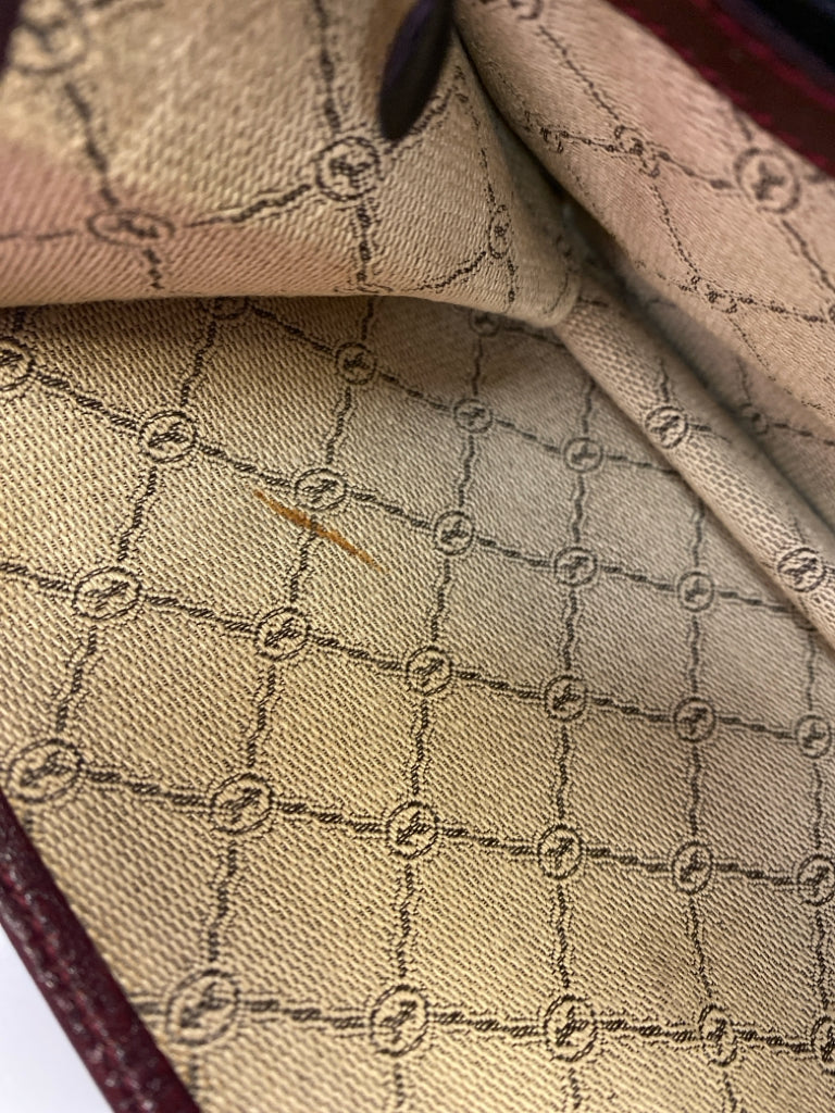 Sport Gold Pfeil Cordovan Clutch