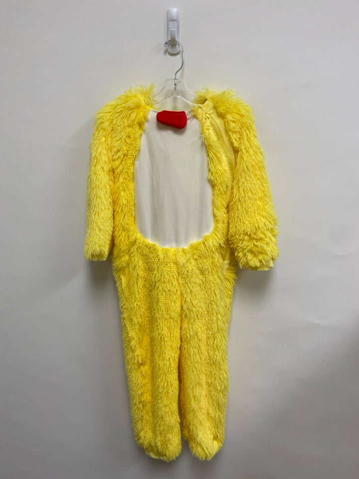 SIZE 4/5 Yellow/White Fuzzy Girl&